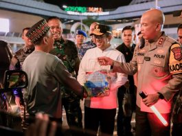H-5 Lebaran, Gubernur Andra Soni Tinjau Kelancaran Arus Mudik di Penyeberangan Merak–Bakauheni